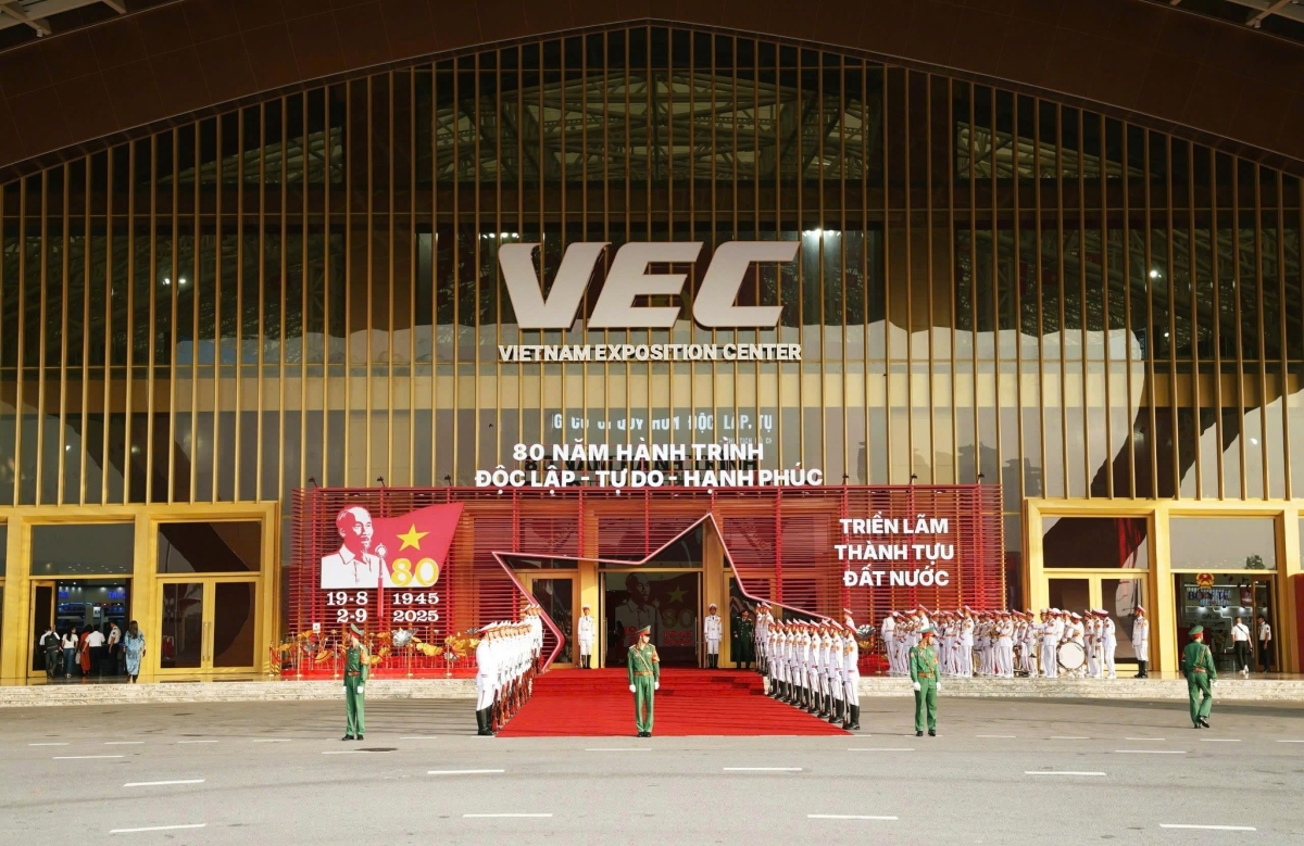 DECOR TRIỂN LÃM THÀNH TỰU ĐẤT NƯỚC