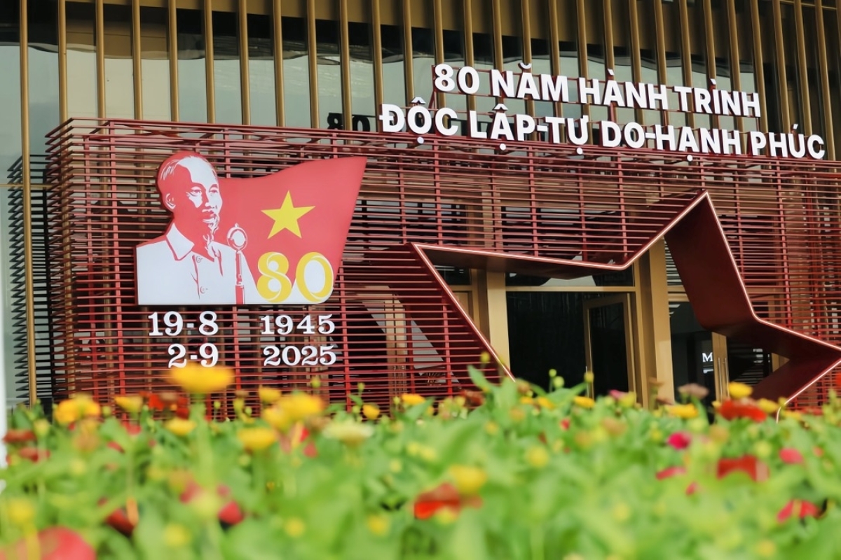 DECOR TRIỂN LÃM THÀNH TỰU ĐẤT NƯỚC