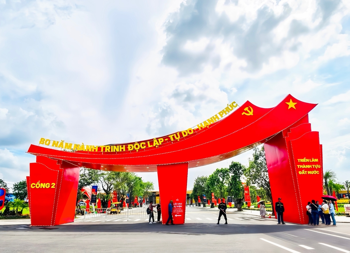 DECOR TRIỂN LÃM THÀNH TỰU ĐẤT NƯỚC