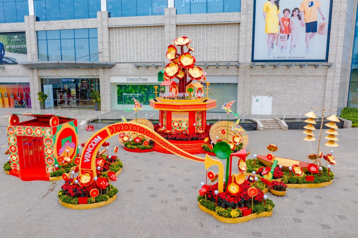 DECOR TẾT 2024 VINCOM SMART CITY