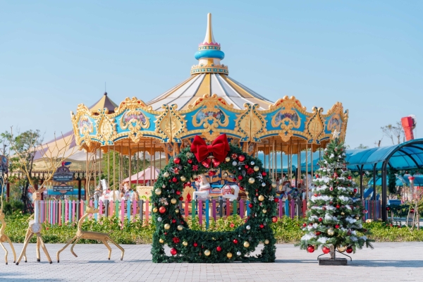 DECOR GIÁNG SINH VINWONDERS CỬA HỘI