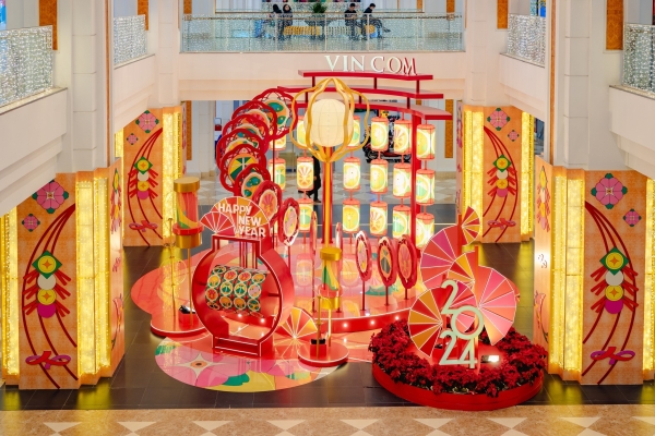 DECOR TẾT 2024 VINCOM ROYAL CITY VÀ TRẦN DUY HƯNG
