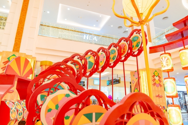 DECOR TẾT 2024 VINCOM ROYAL CITY VÀ TRẦN DUY HƯNG