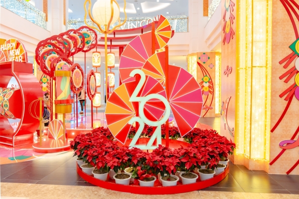 DECOR TẾT 2024 VINCOM ROYAL CITY VÀ TRẦN DUY HƯNG