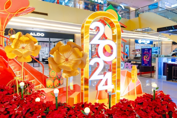 DECOR TẾT 2024 VINCOM ROYAL CITY VÀ TRẦN DUY HƯNG