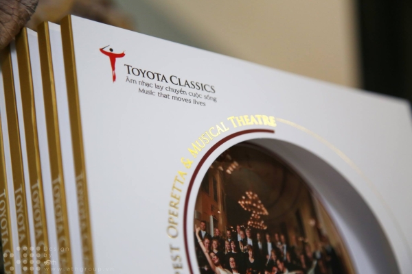 THIẾT KẾ ẨN PHẨM TRUYỀN THÔNG TOYOTA CLASSIC