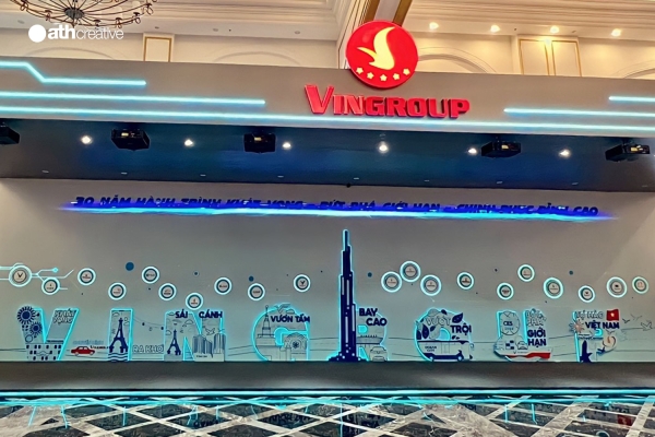 DECOR TRIỂN LÃM 30 NĂM VINGROUP