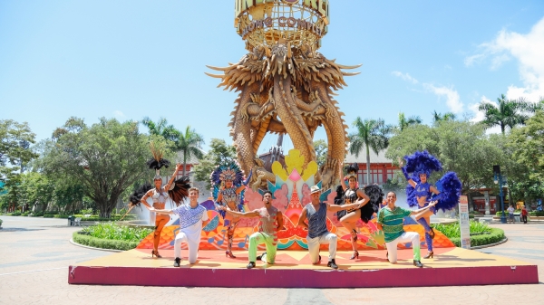 DECOR CARNIVAL RỒNG SUN WORLD HẠ LONG 2022