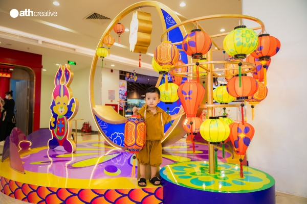 DECOR TRUNG THU 2023 VINCOM CENTER METROPOLIS