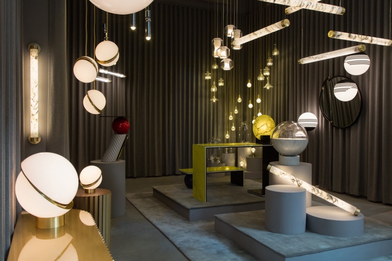 Bạn có đang sở hữu thiết kế showroom đèn đẹp mắt, cuốn hút khách hàng?